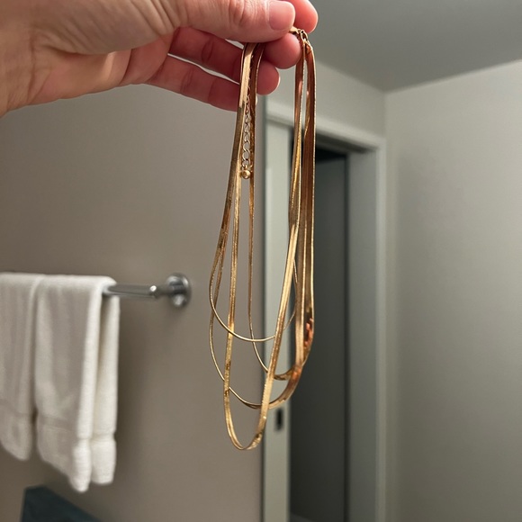 Layed Herringbone Necklace, worn once! - Picture 5 of 6